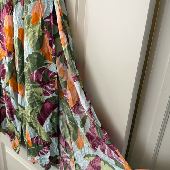 Kendall & Kylie Tropical Wide-Leg Pants - Picture 4 of 5